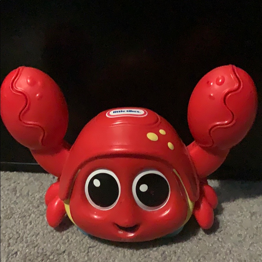 Little Tikes Catch Me Crabbie Action Toy